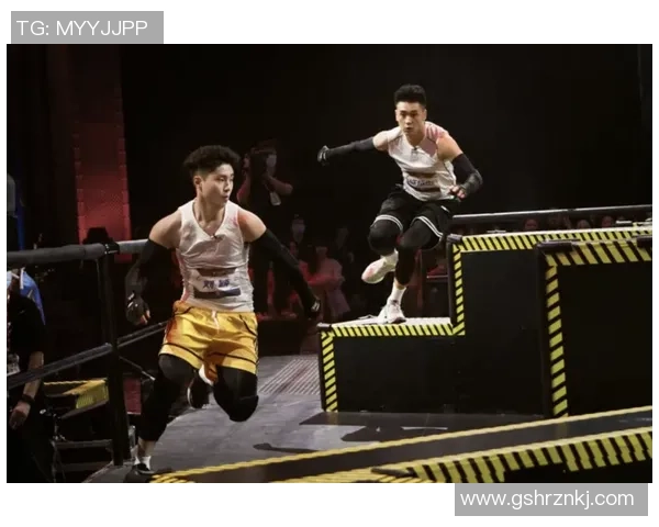 欧文与足球明星亲密合影展现友谊与竞技精神的完美结合